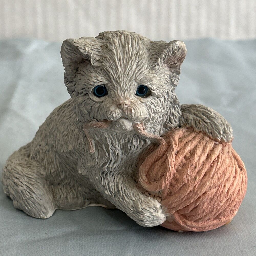 Vintage Kitten with Yarn Figurine Stone Critters 1988 Gray Cat